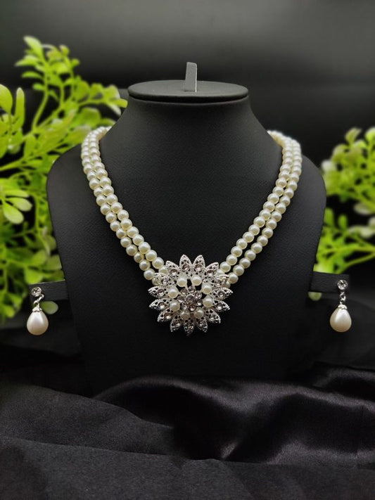 Diva Radiance Pearl Necklace Set